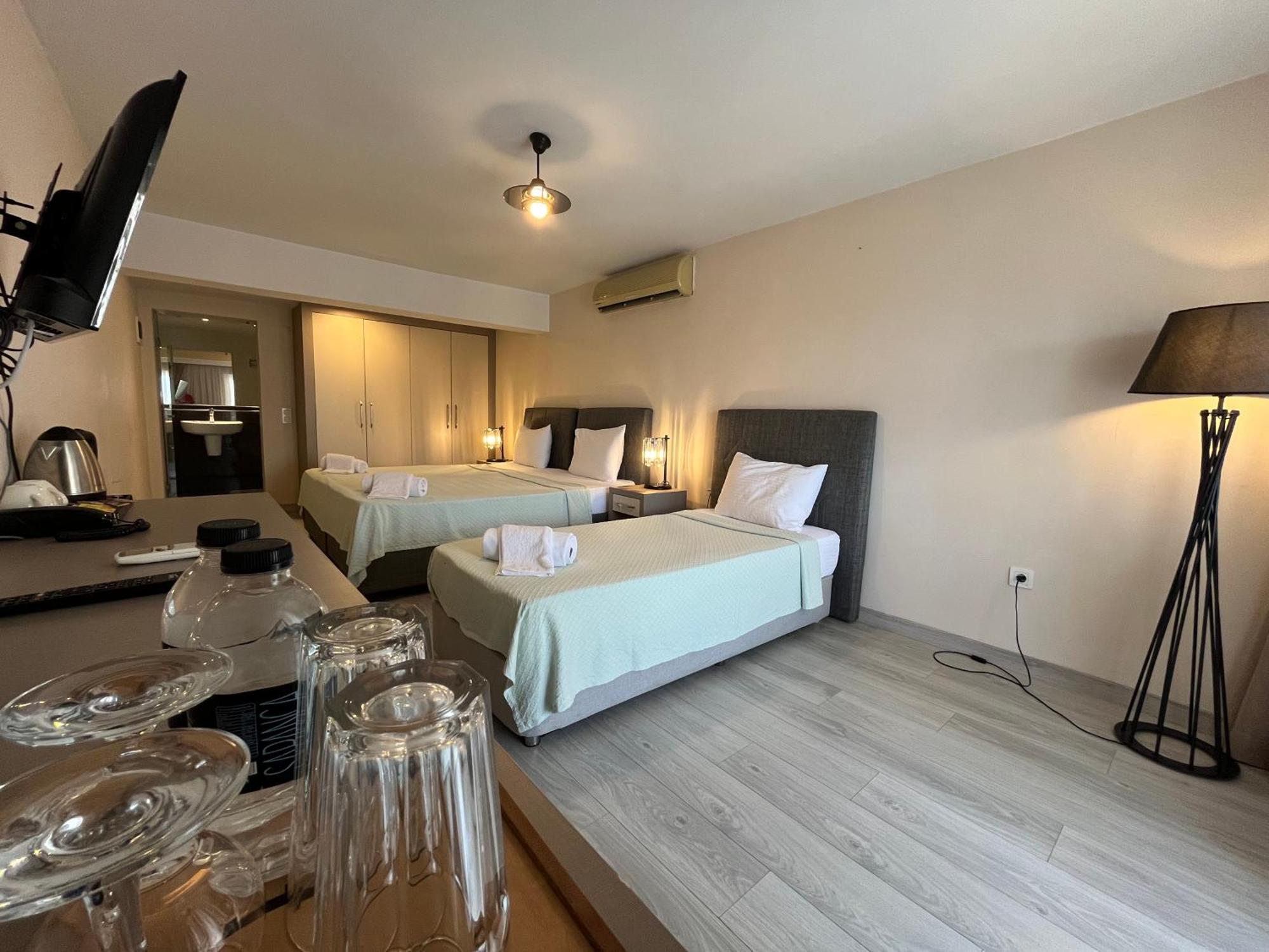 Farrys Boutique Hotel & Beach Club - 얄리카베크 외부 사진