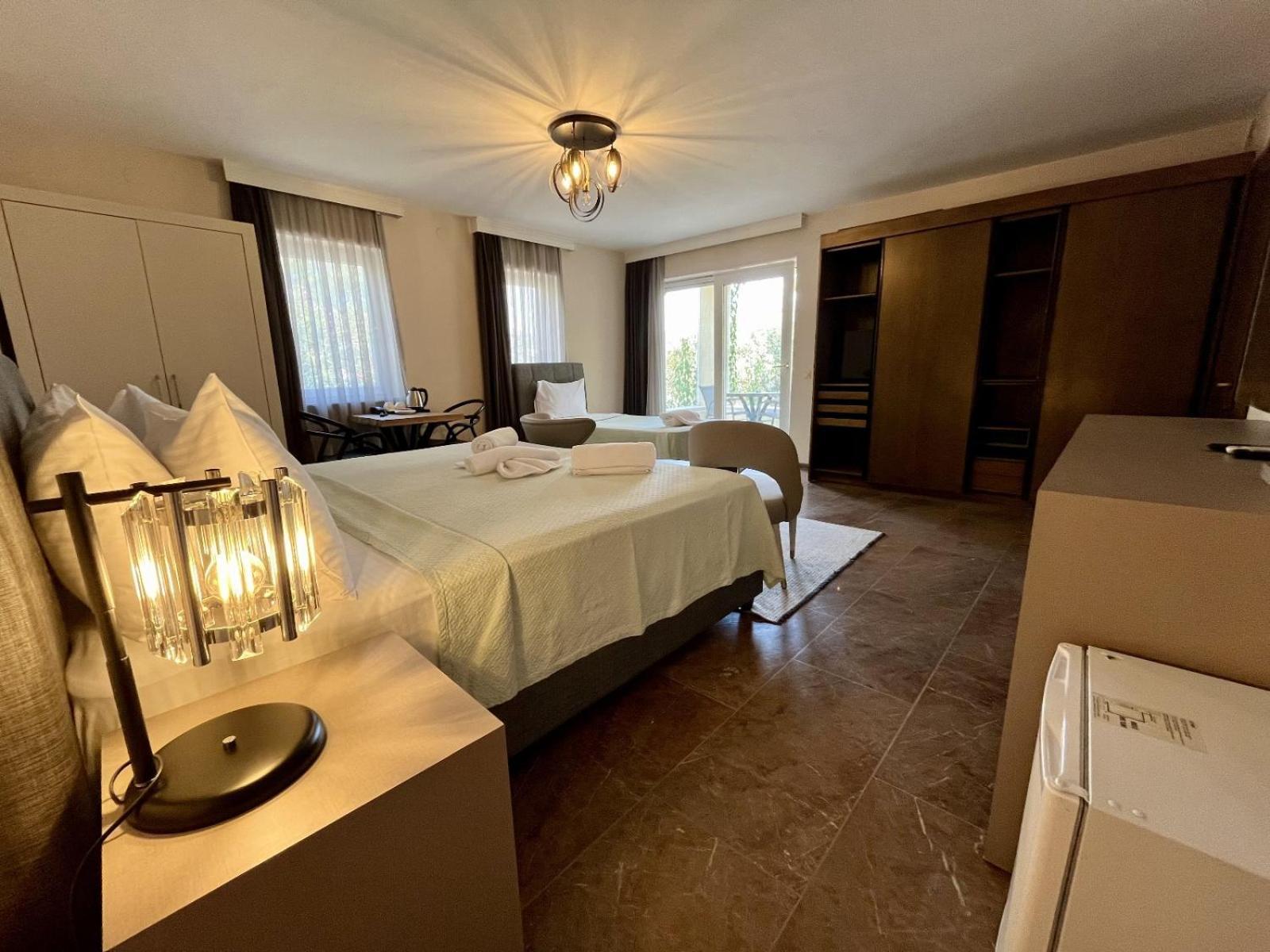 Farrys Boutique Hotel & Beach Club - 얄리카베크 외부 사진