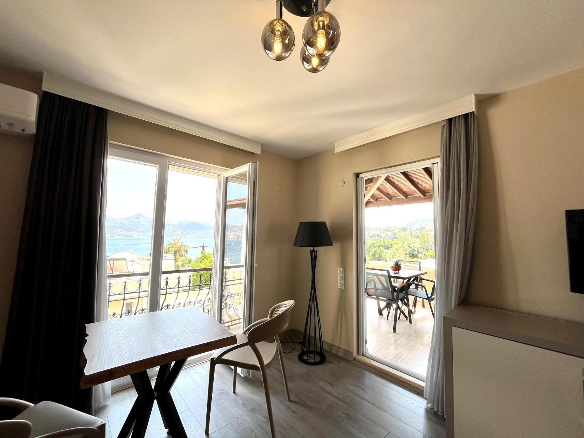 Farrys Boutique Hotel & Beach Club - 얄리카베크 외부 사진