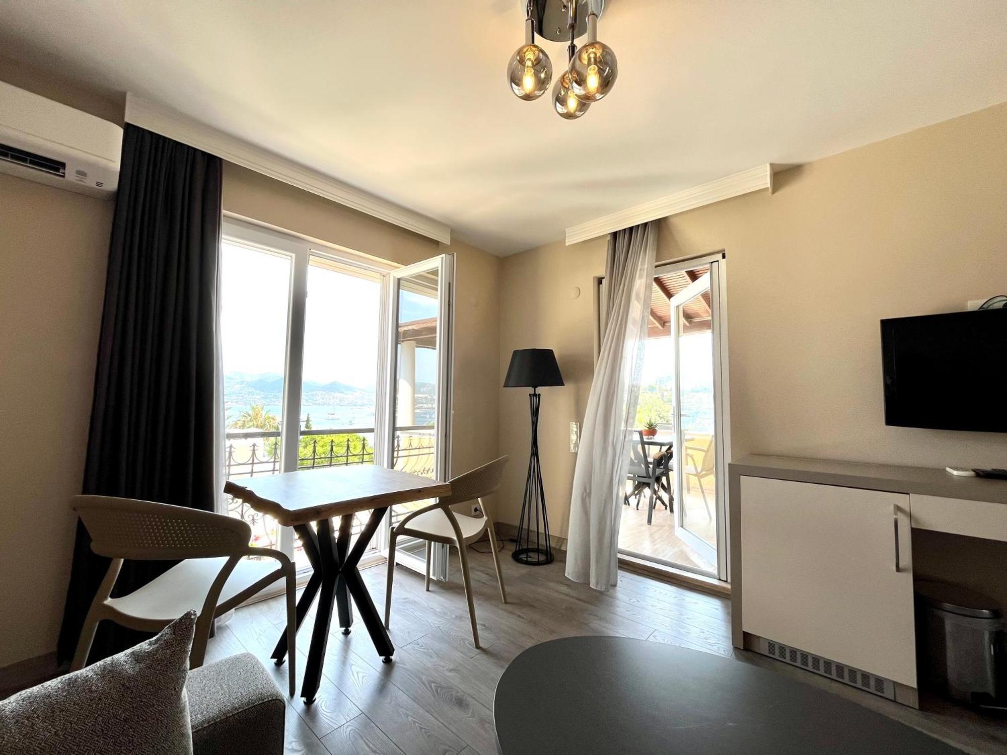 Farrys Boutique Hotel & Beach Club - 얄리카베크 외부 사진