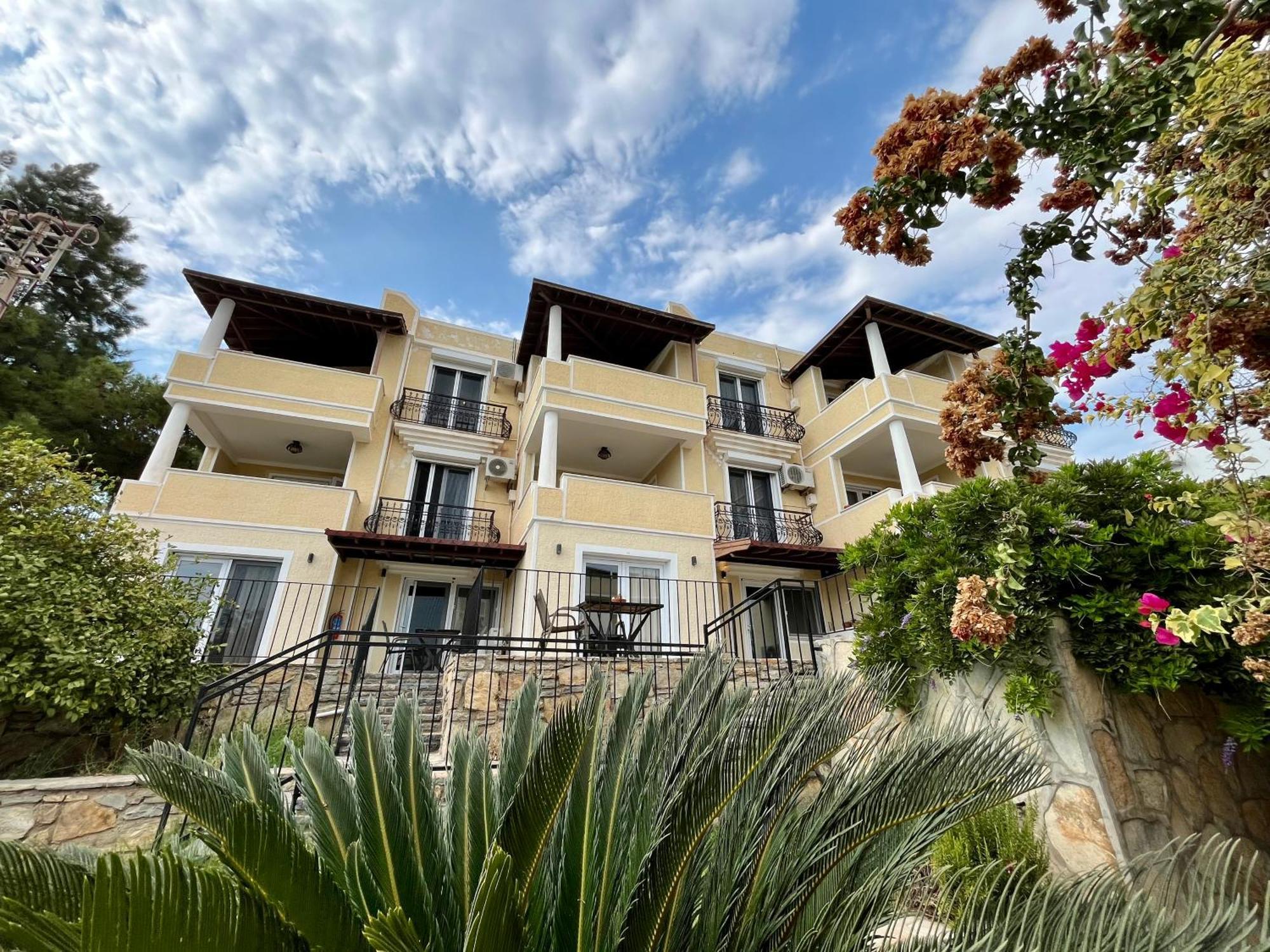 Farrys Boutique Hotel & Beach Club - 얄리카베크 외부 사진